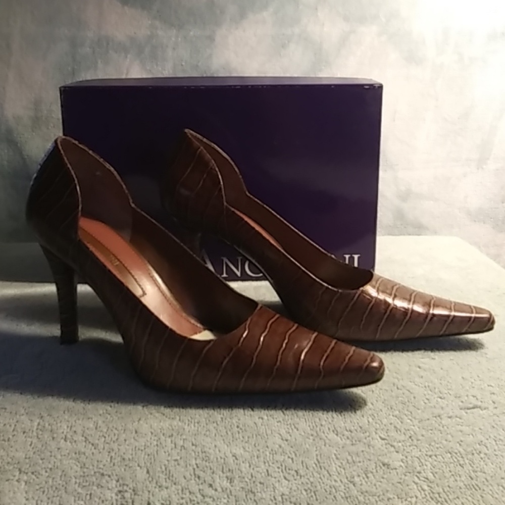 Enzo Angiolini Eaalondra pumps